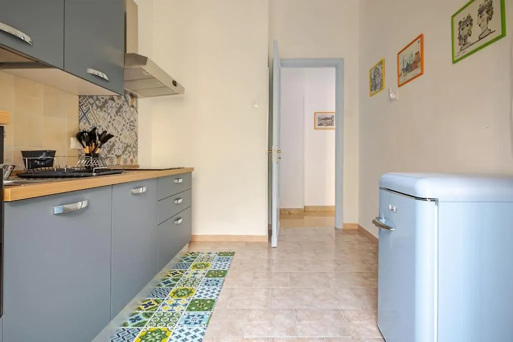 Al Qanat Di Notarbartolo Apartment Palermo 0*,  Italy